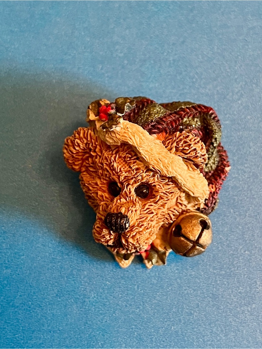 vintage Boyds Bears resin
Christmas pin